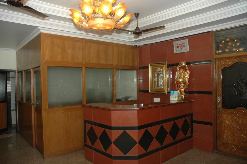 Hotel Vijayabhanu Visakhapatnam Exterior photo